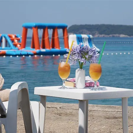 Adriatic فندق
