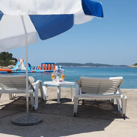 فندق Adriatic