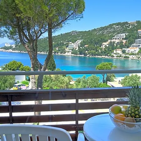 Adriatic Hotel 2*