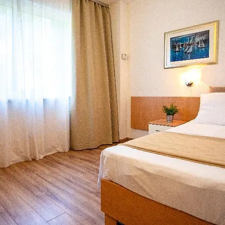 Adriatic Hotel