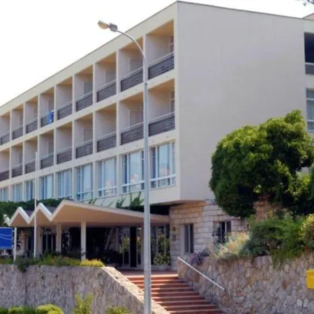 Ξενοδοχείο Adriatic 2*