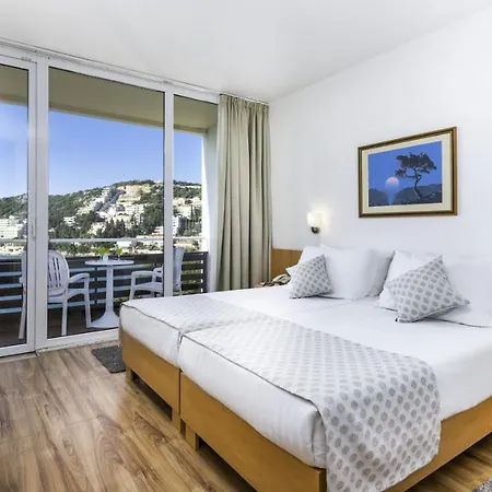 Ξενοδοχείο Adriatic 2*